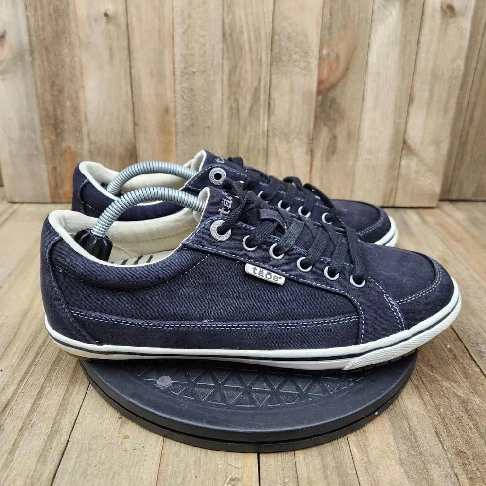 Taos Moc Star Sneakers Womens size 8.5 Navy Blue Canvas Lace Up Shoes